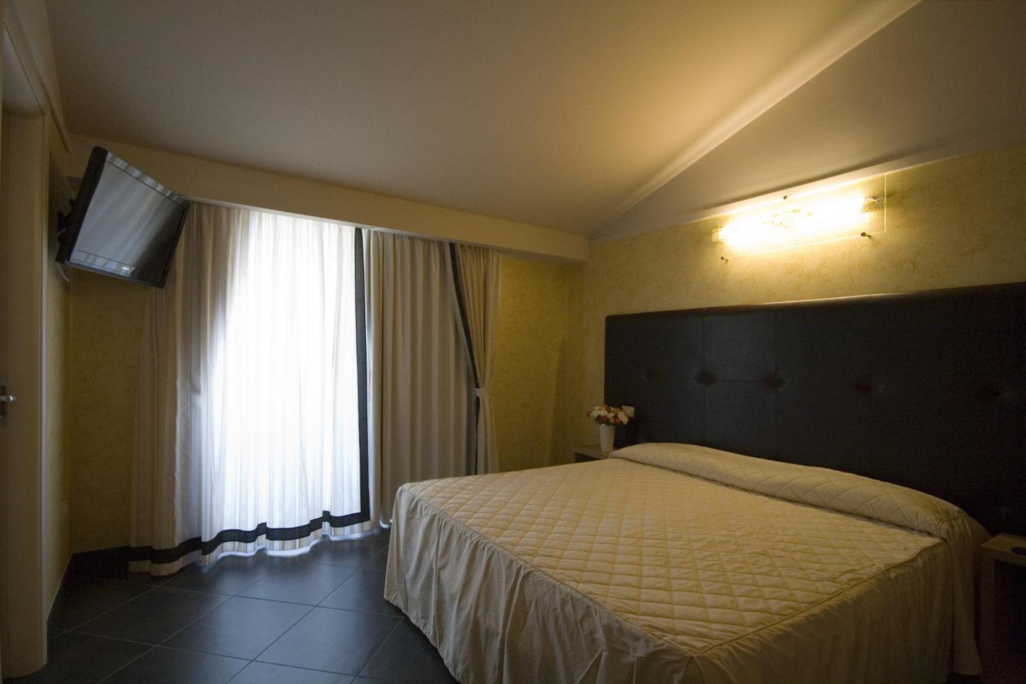 Hotel Briganti Qualiano Szoba fotó