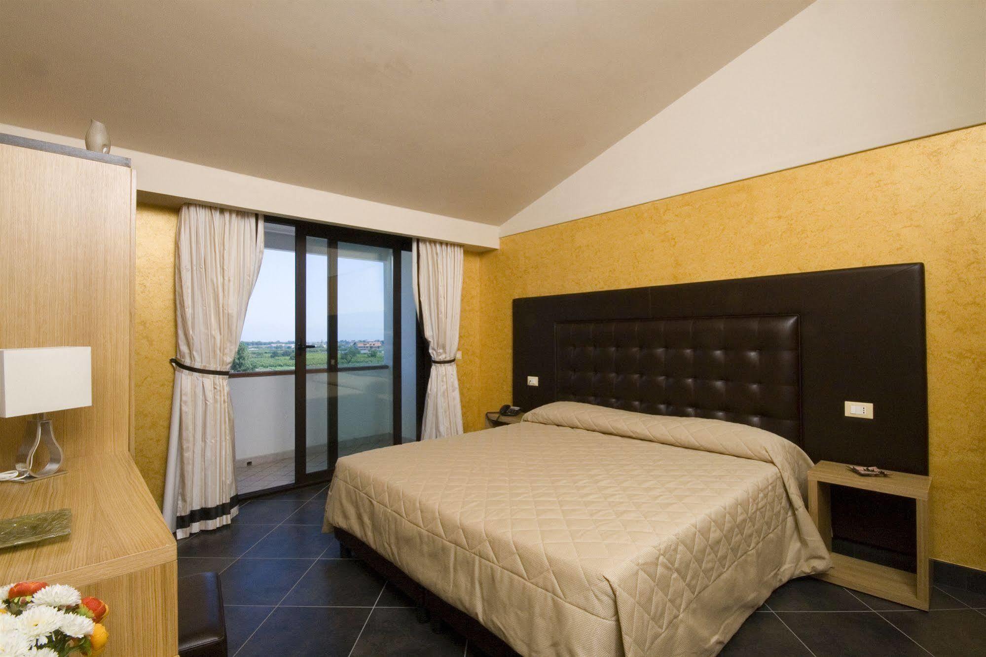 Hotel Briganti Qualiano Kültér fotó